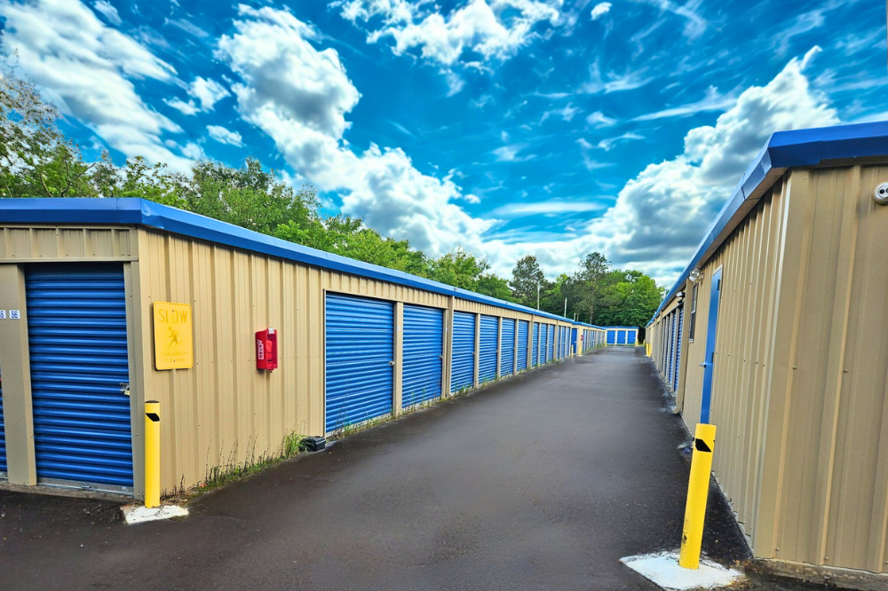 Drive-up storage units in Anniston AL